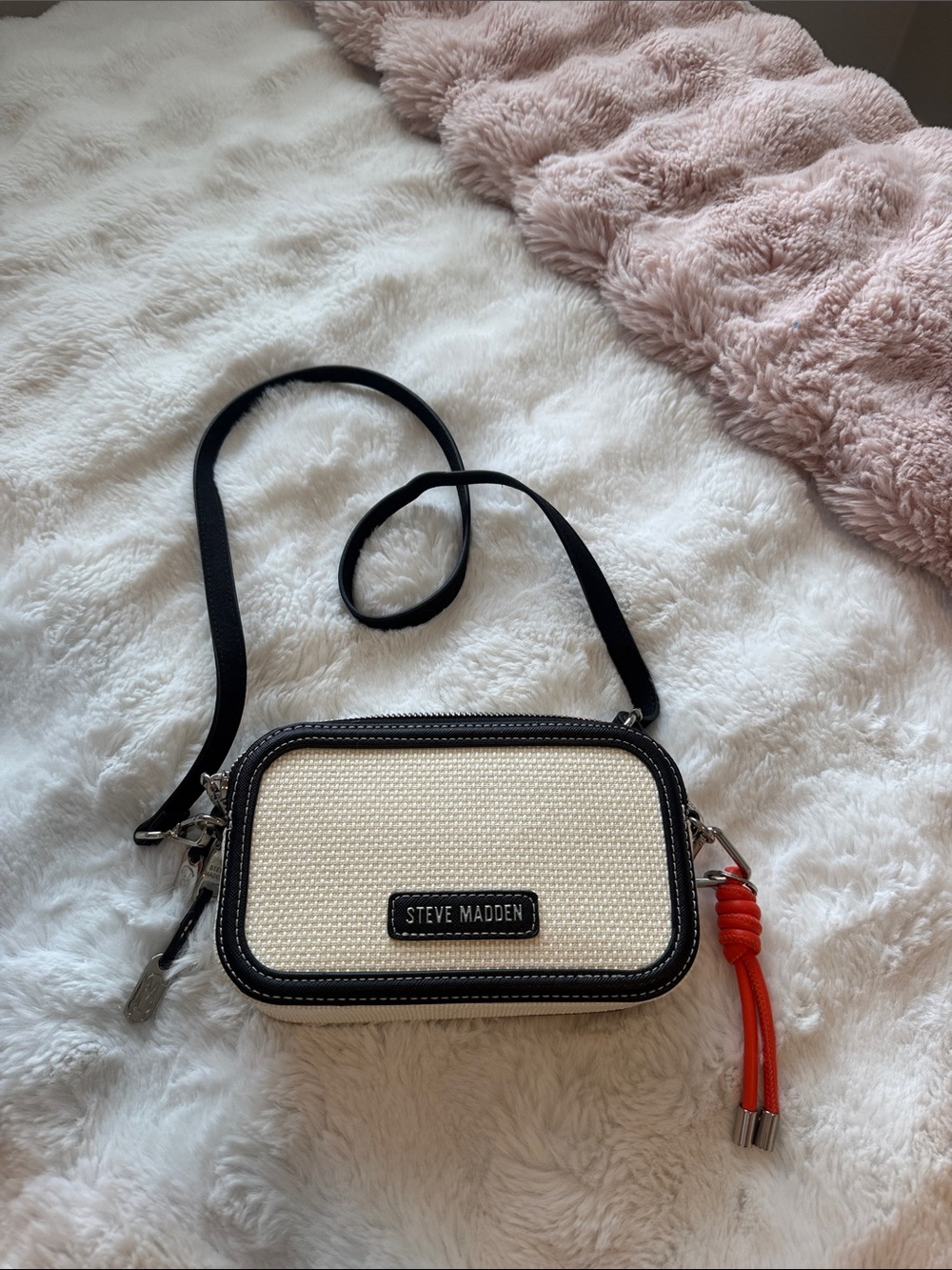 Steve Madden White and Black Crossbody Bag